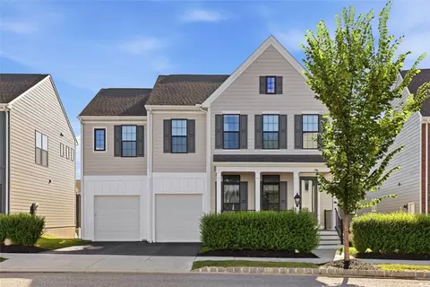 104 Limehouse Rd, Cranberry Township, PA 16066