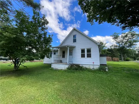 468 Lower Riggles Gap Rd, Altoona, PA 16601
