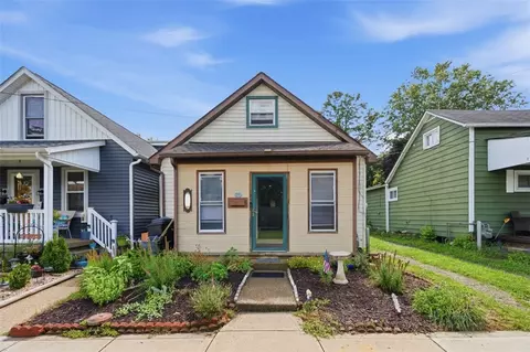 113 Fayette Ave, Oakdale, PA 15071