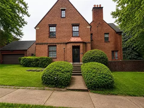 1521 Manor Ave, Mckeesport, PA 15132