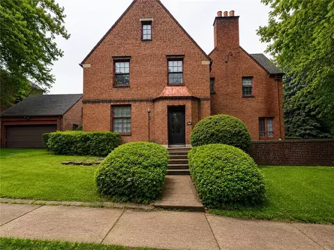 1521 Manor Ave, Mckeesport, PA 15132