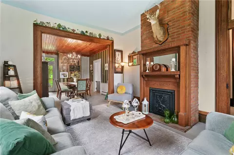 Living - 275 Wolfe Ln, Irwin, PA 15642 photo 2 of 3