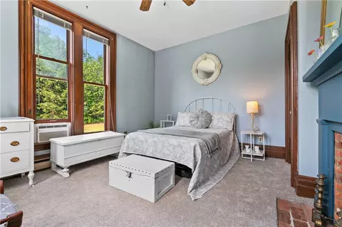 Bedroom - 275 Wolfe Ln, Irwin, PA 15642 photo 2 of 4