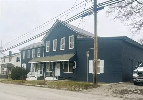 919 E Main St, Rural Valley, PA 16249