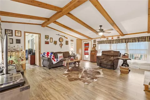 105 Sunset Dr, Berlin, PA 15530 photo 9
