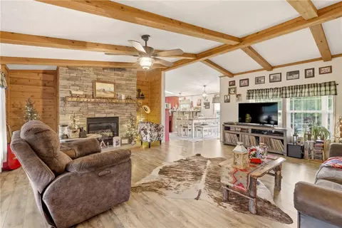 105 Sunset Dr, Berlin, PA 15530 photo 6