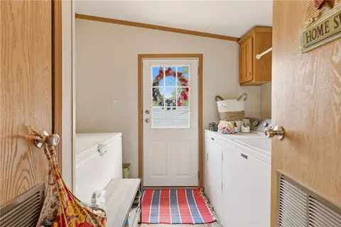 105 Sunset Dr, Berlin, PA 15530 photo 29