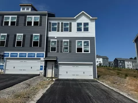757 Olivia St, Pittsburgh, PA 15205