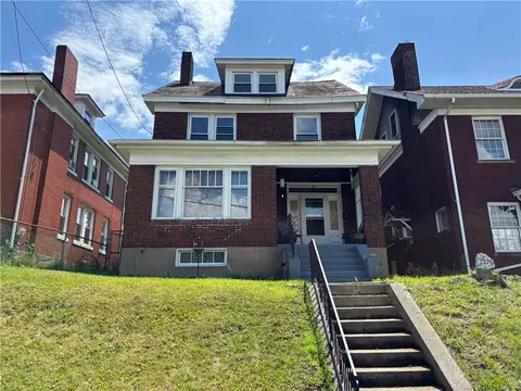 3326 Versailles Ave, Mckeesport, PA 15132