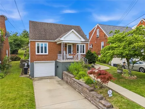 1711 Maine Ave, West Mifflin, PA 15122