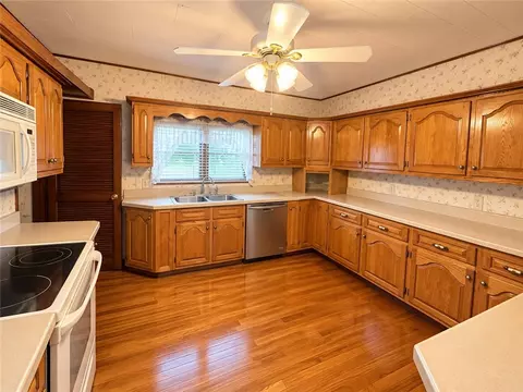 Kitchen - 210 Washington Ave, Vandergrift, PA 15690 photo 1 of 2