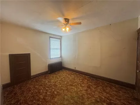 Bedroom - 210 Washington Ave, Vandergrift, PA 15690 photo 3 of 6