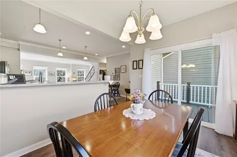 Dining - 211 Lockheed Dr, Coraopolis, PA 15108 photo 2 of 2