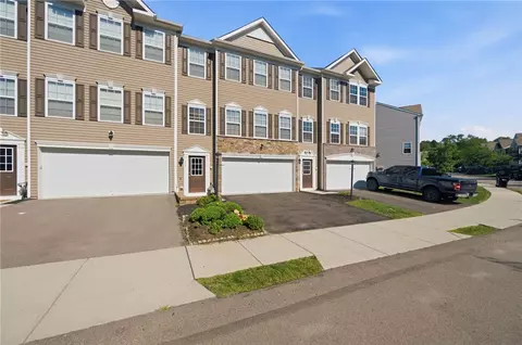 Exterior - 211 Lockheed Dr, Coraopolis, PA 15108 photo 11 of 11
