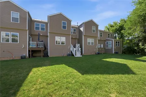 Exterior - 211 Lockheed Dr, Coraopolis, PA 15108 photo 9 of 11