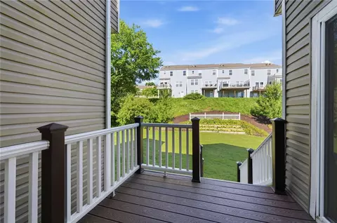 Exterior - 211 Lockheed Dr, Coraopolis, PA 15108 photo 5 of 11