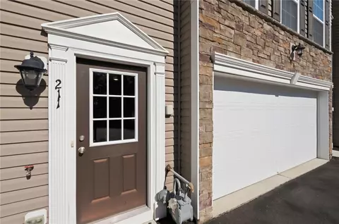 Exterior - 211 Lockheed Dr, Coraopolis, PA 15108 photo 2 of 11