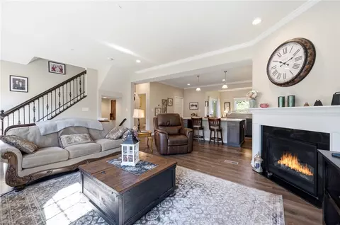 Living - 211 Lockheed Dr, Coraopolis, PA 15108 photo 3 of 3
