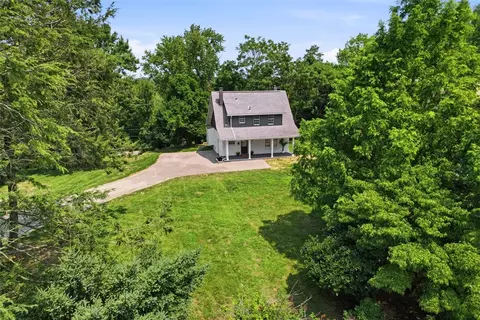 102 Crescent Hills Rd, Pittsburgh, PA 15235