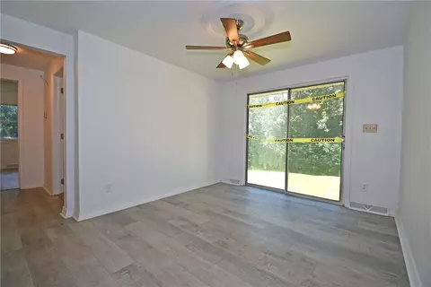 Living - 2782 Walters Ct, Export, PA 15632 photo 5 of 7