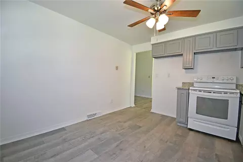 Kitchen - 2782 Walters Ct, Export, PA 15632 photo 3 of 3