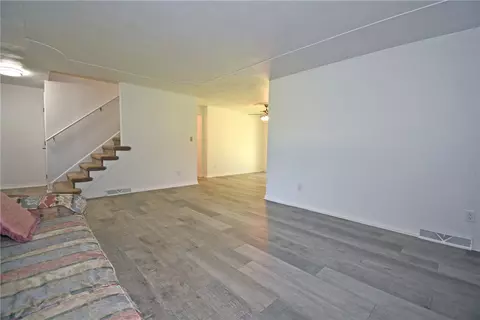 Living - 2782 Walters Ct, Export, PA 15632 photo 4 of 7