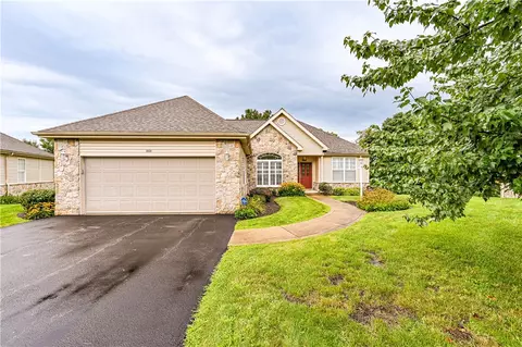6089 Triple Crown Cir, Greensburg, PA 15601