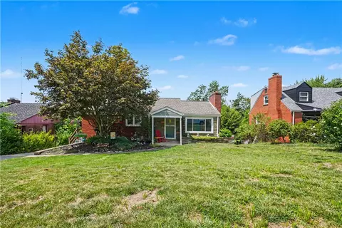 1242 Arrowood Dr, Pittsburgh, PA 15243