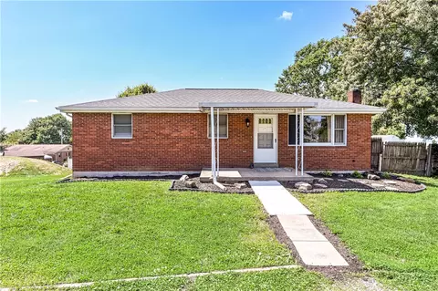 100 Beaver Ct, Jeannette, PA 15644