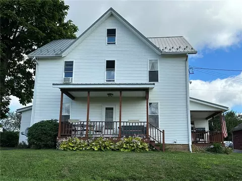 1195 Fertigs Rd, Cranberry, PA 16319