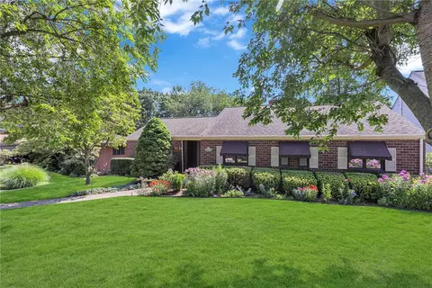 1340 Adams Dr, Ambridge, PA 15003