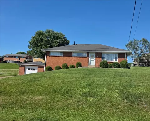 2638 Beverly Dr, Washington, PA 15301