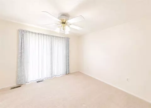 Bedroom - 121 Glengarry Dr, Coraopolis, PA 15108 photo 1 of 4