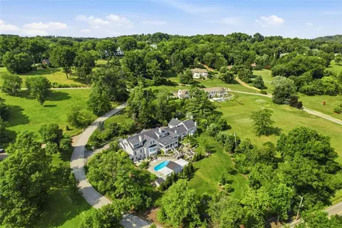 140 Glen Laurel Ln, Pittsburgh, PA 15238