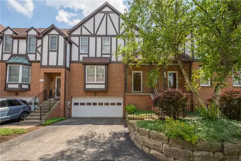 313 Kingsberry, Pittsburgh, PA 15234