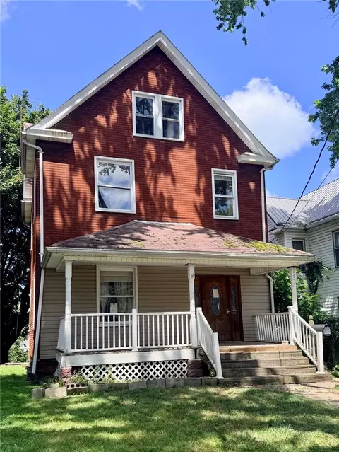925 Morton St, New Castle, PA 16101