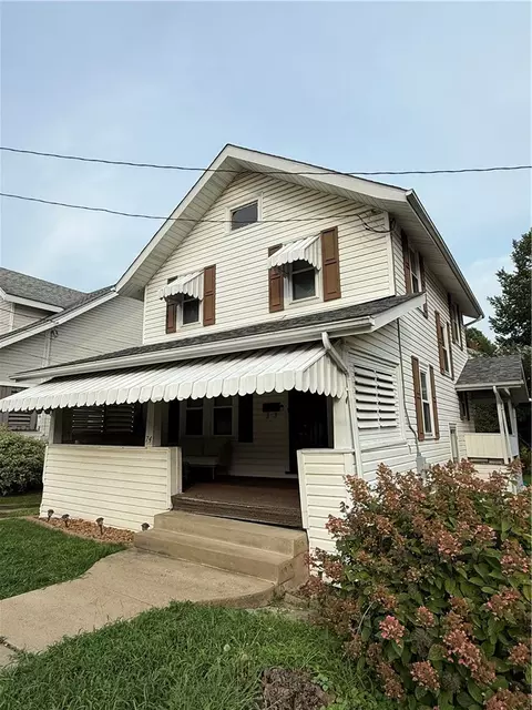 74 E Katherine Ave, Washington, PA 15301