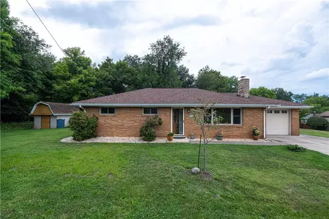 684 Crescent Blvd, Crescent, PA 15046