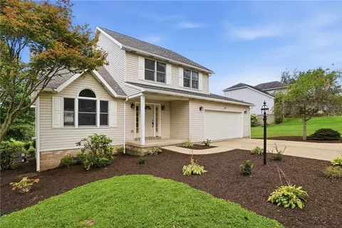 202 Holyoke Rd, Butler, PA 16001