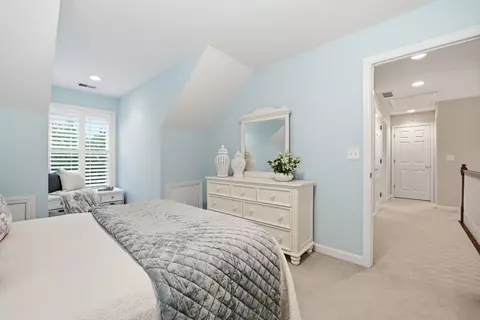 Bedroom - 577 E Vanderbilt Dr, Mars, PA 16046 photo 4 of 4