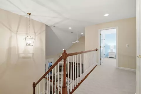 Entry Way - 577 E Vanderbilt Dr, Mars, PA 16046 photo 5 of 6