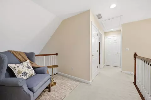 Entry Way - 577 E Vanderbilt Dr, Mars, PA 16046 photo 6 of 6