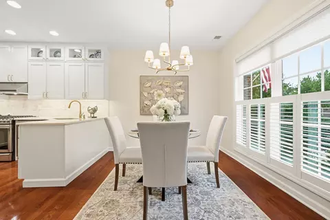 Dining - 577 E Vanderbilt Dr, Mars, PA 16046 photo 1 of 2