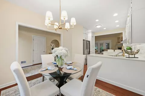 Dining - 577 E Vanderbilt Dr, Mars, PA 16046 photo 2 of 2