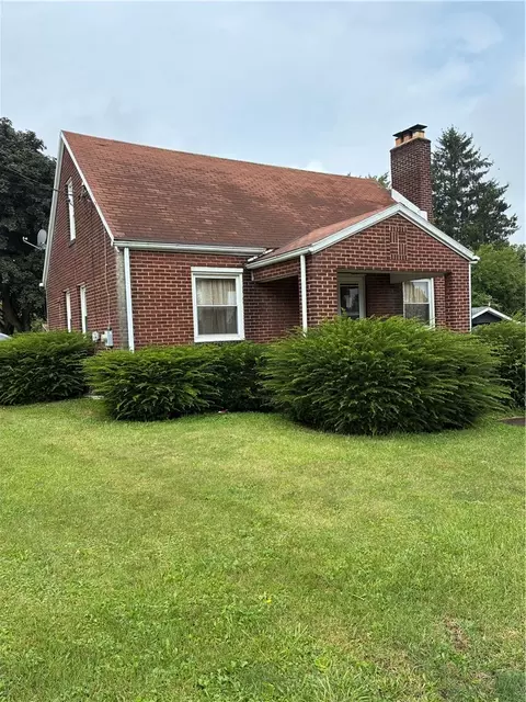 504 Indiana Ave, Farrell, PA 16121