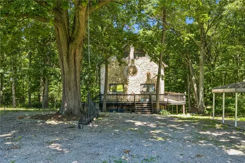 145 12 Center Grange Rd, Aliquippa, PA 15001