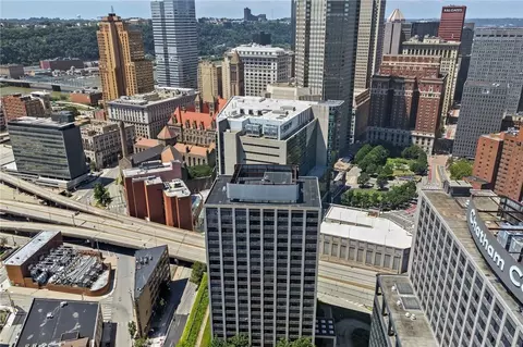 112 Washington Pl #18C, Pittsburgh, PA 15219