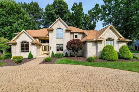 204 Stirling Dr, Butler, PA 16001