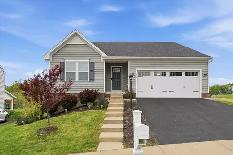 212 Saddle Ridge Dr, Oakdale, PA 15071