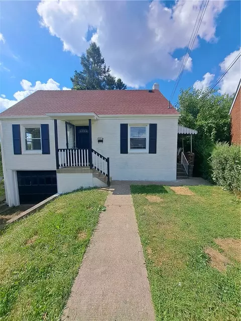2664 Sunset Dr, West Mifflin, PA 15122